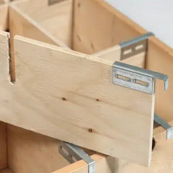 Shelf frame of wood & dividers gives 16 compartments - image 3