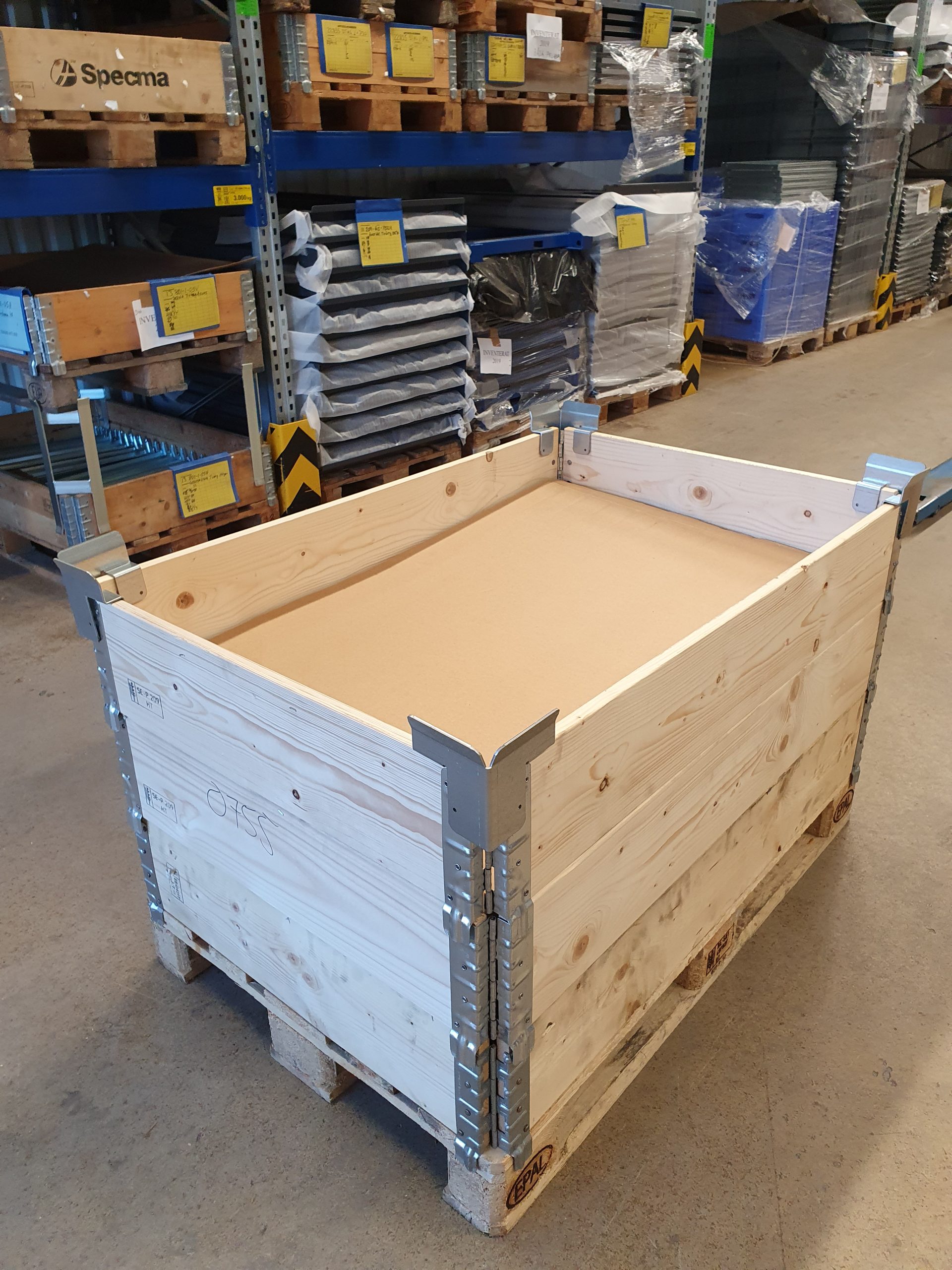 Galvanized steel stacking corners t=3mm - image 2