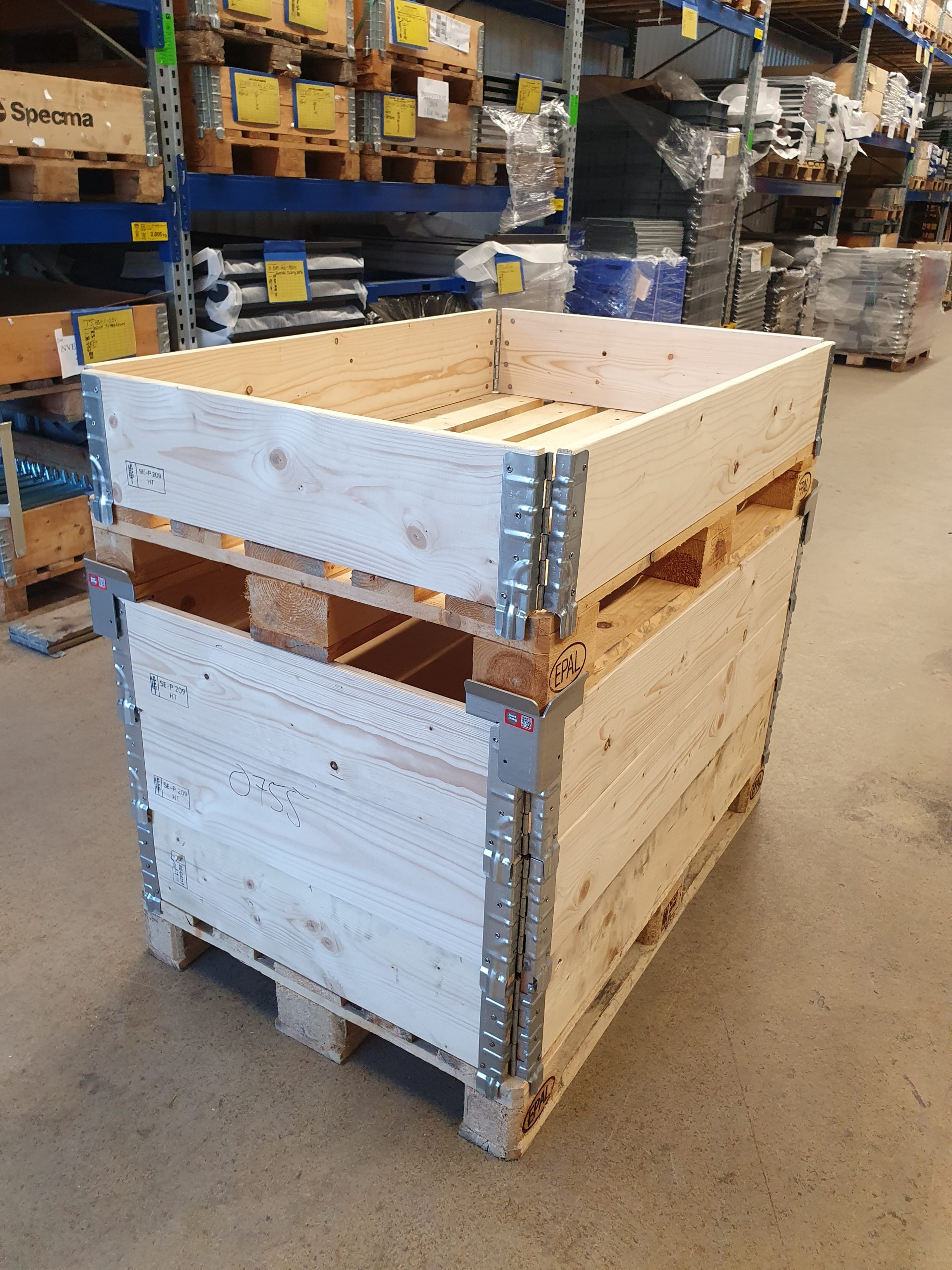 Galvanized steel stacking corners t=3mm - image 3