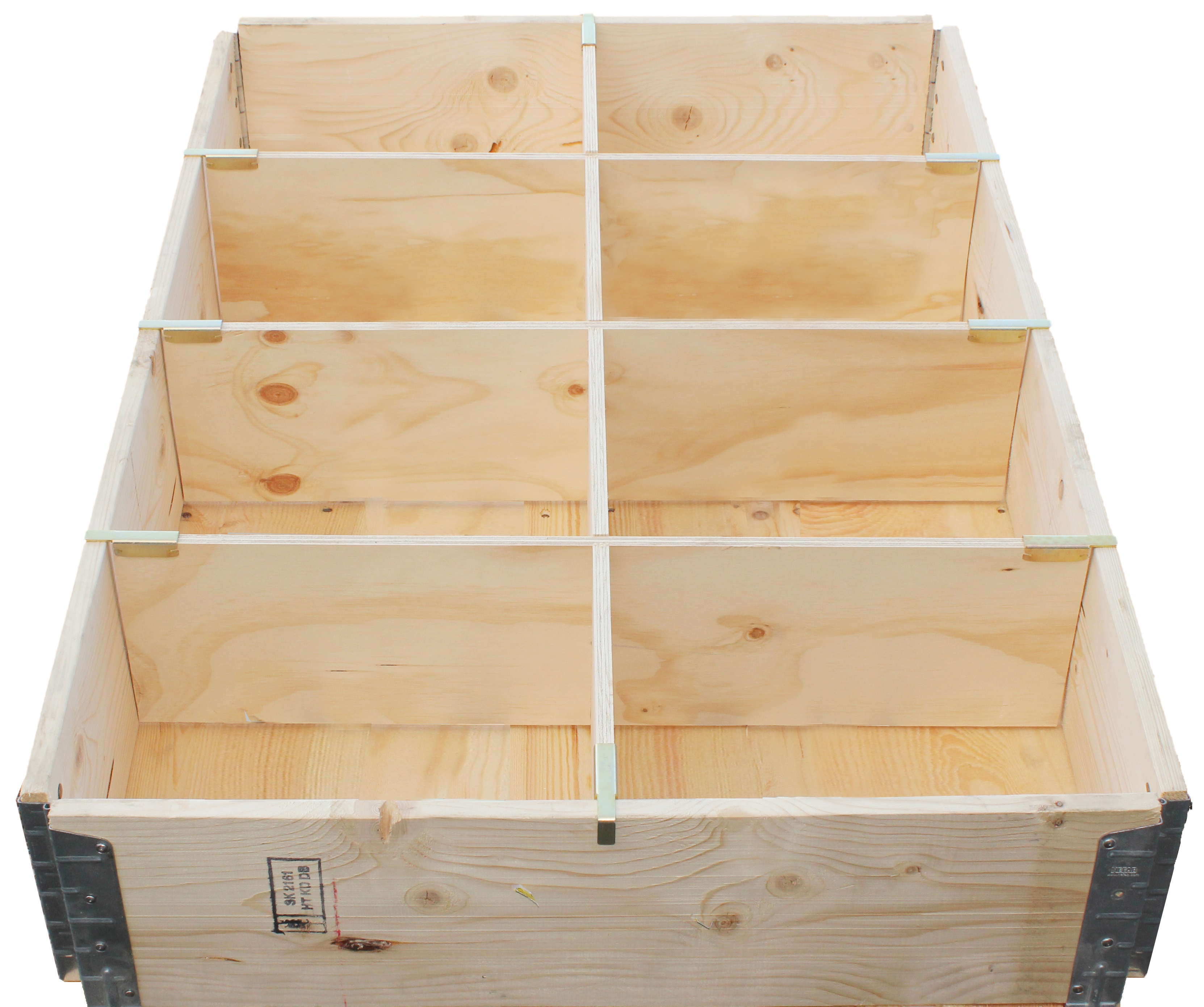 Hyllram i trä med avdelare, 8 fack.